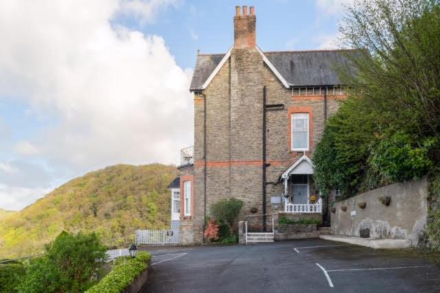 Highcliffe House Panzió Lynton Kültér fotó